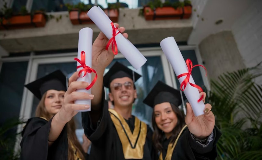 Boston University Online MBA Scholarship.jpg