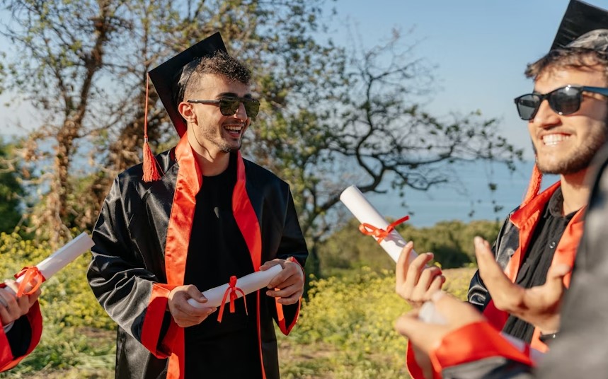 Scholarship For Online Bachelor Degree.jpg